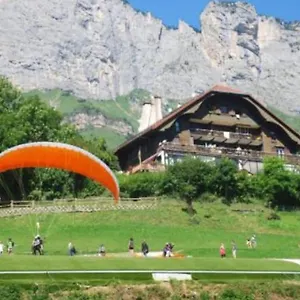appartement-t2-dans-le-chalet-du-vol-libre.hotels-rhonealpes.com/